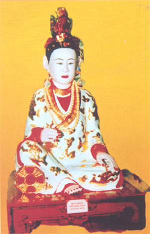 [-]Giải[-]oan[-]cho[-]Hoàng[-]hậu[-]Lê[-]Ngọc[-]Hân[-]-[-]Kỳ[-]7:[-]Sống[-]ở[-]chùa,[-]chết[-]về[-]làng