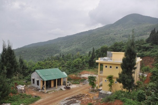 Dự[-]án[-]đèo[-]Hải[-]Vân:[-]Nhà[-]đầu[-]tư[-]Trung[-]Quốc[-]“án[-]binh[-]bất[-]động”