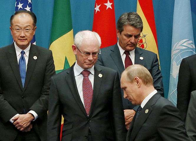 Ông[-]Putin[-]cô[-]đơn[-]tại[-]hội[-]nghị[-]G-20