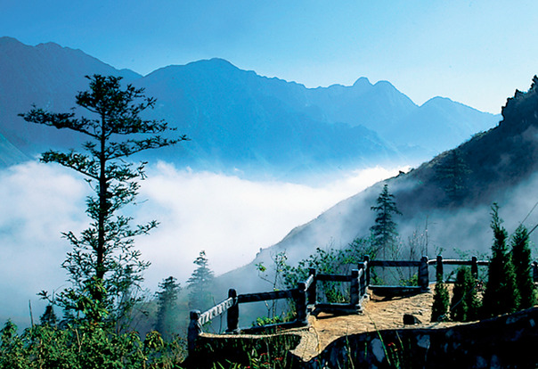 [-]Nhiệt[-]độ[-]ở[-]Lào[-]Cai[-]giảm[-]xuống[-]mức[-]cực[-]tiểu,[-]Sa[-]Pa[-]còn[-]6,7[-]độ[-]C
