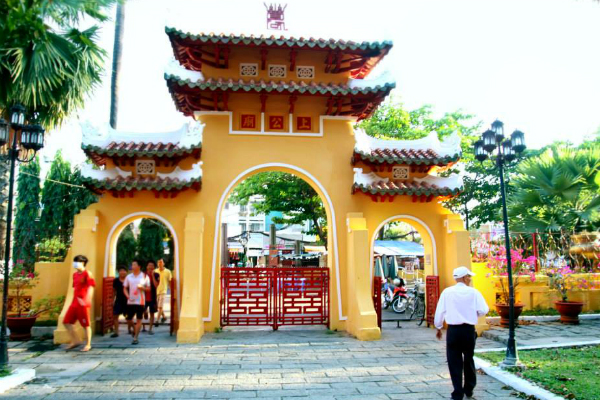 Bộ[-]ảnh[-]đẹp[-]của[-]kiến[-]trúc[-]lăng[-]cổ[-]nhất[-]Sài[-]Gòn
