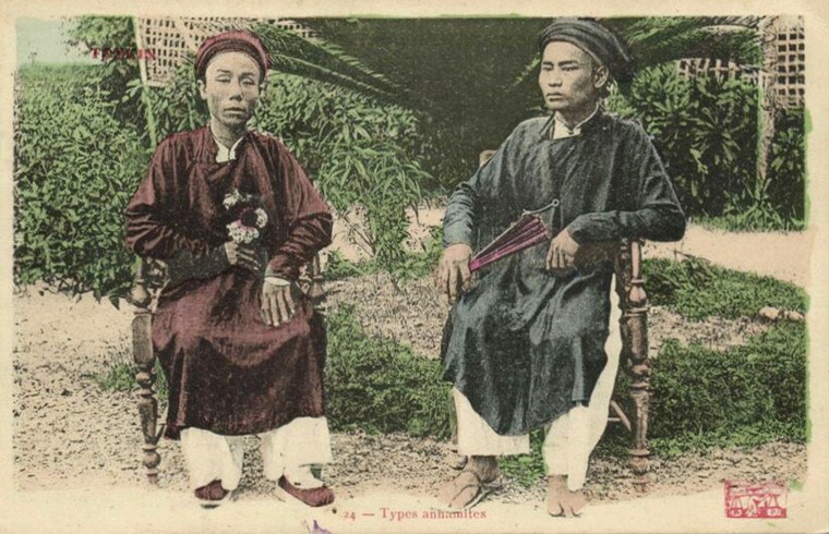 Hình[-]ảnh[-]chân[-]thực[-]người[-]Việt[-]trên[-]những[-]bưu[-]thiếp[-]trăm[-]tuổi