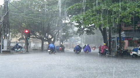 Thời[-]tiết[-]ngày[-]4/11:[-]Bắc[-]Bộ[-]sáng[-]và[-]đêm[-]trời[-]rét,[-]mưa[-]vẫn[-]duy[-]trì[-]trên[-]diện[-]rộng[-]ở[-]miền[-]Trung