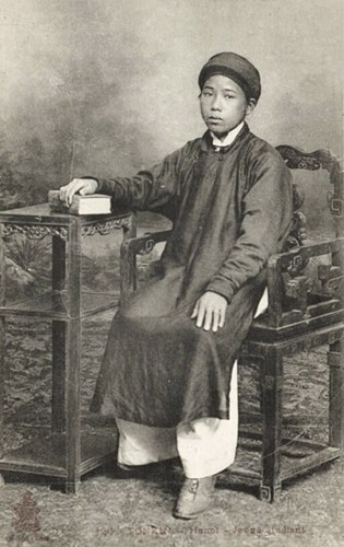 Hình[-]ảnh[-]chân[-]thực[-]người[-]Việt[-]trên[-]những[-]bưu[-]thiếp[-]trăm[-]tuổi