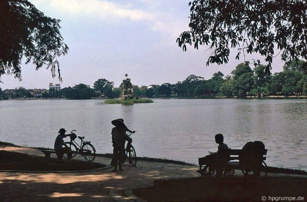 Một[-]thời[-]phố[-]cổ[-]Hà[-]Nội[-]những[-]năm[-]1990
