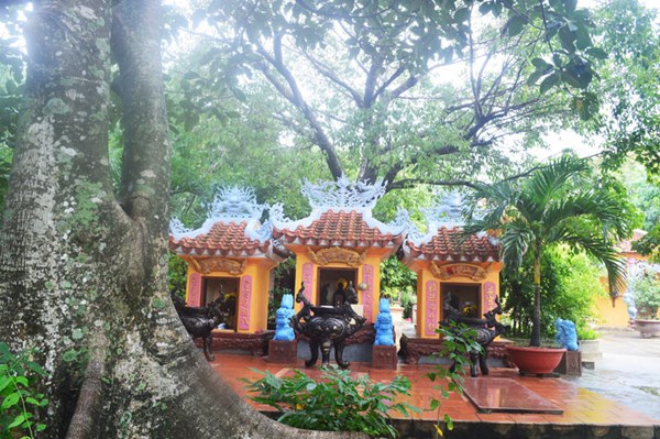 Ấn[-]tượng[-]lối[-]kiến[-]trúc[-]ngôi[-]chùa[-]cổ[-]Tổ[-]đình[-]Linh[-]Sơn[-]Thiền[-]tự[-]ở[-]Bình[-]Định