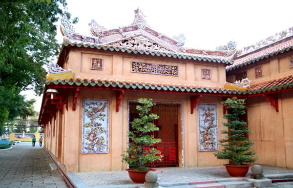Bộ[-]ảnh[-]đẹp[-]của[-]kiến[-]trúc[-]lăng[-]cổ[-]nhất[-]Sài[-]Gòn