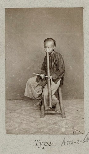 Hình[-]ảnh[-]chân[-]thực[-]người[-]Việt[-]trên[-]những[-]bưu[-]thiếp[-]trăm[-]tuổi