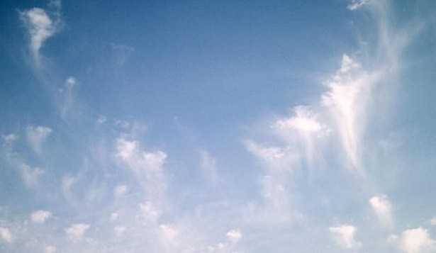 Bồng[-]bềnh[-]đẹp[-]mắt[-]với[-]những[-]đám[-]mây[-]trên[-]trời[-]xanh