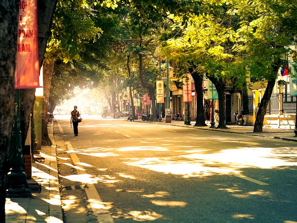 Thời[-]tiết[-]ngày[-]19/11:[-]Miền[-]Bắc[-]trời[-]hanh[-]khô,[-]Biển[-]Đông[-]có[-]gió[-]giật[-]mạnh