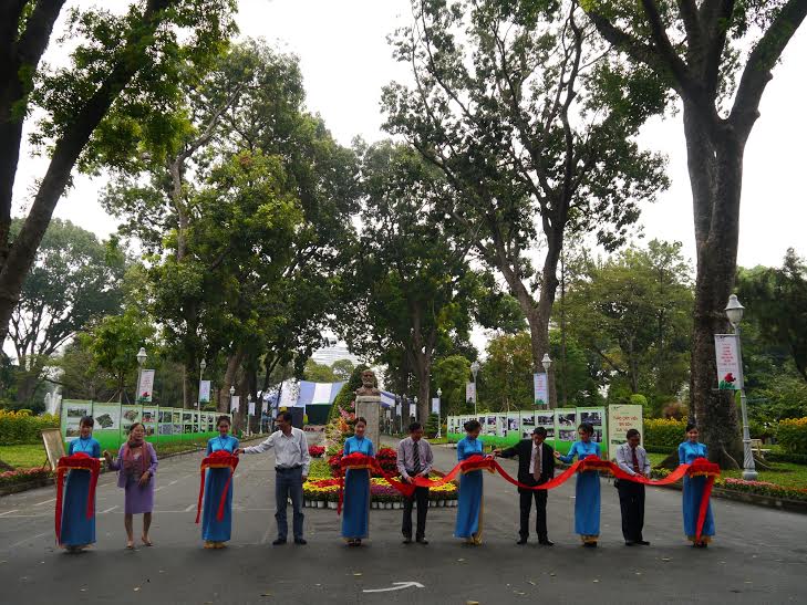 Triển[-]lãm[-]ảnh[-]kỷ[-]niệm[-]150[-]năm[-]thành[-]lập[-]Thảo[-]Cầm[-]Viên[-]Sài[-]Gòn
