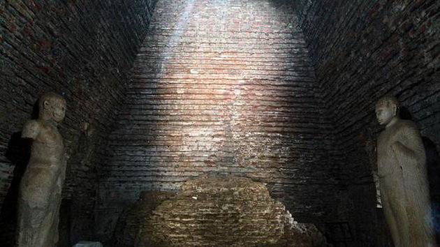 Khám[-]phá[-]những[-]kho[-]tàng[-]quý[-]báu[-]của[-]"hòn[-]ngọc[-]Ấn[-]Độ[-]Dương"