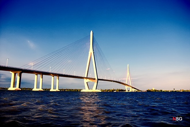Top[-]10[-]câu[-]cầu[-]nổi[-]tiếng[-]nhất[-]Việt[-]Nam