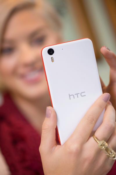HTC[-]giới[-]thiệu[-]HTC[-]Desire[-]Eye[-]với[-]mức[-]giá[-]hấp[-]dẫn