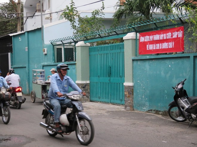 Người[-]Sài[-]Gòn[-]treo[-]băng[-]rôn[-]chống[-]con[-]nghiện[-]cướp[-]giật