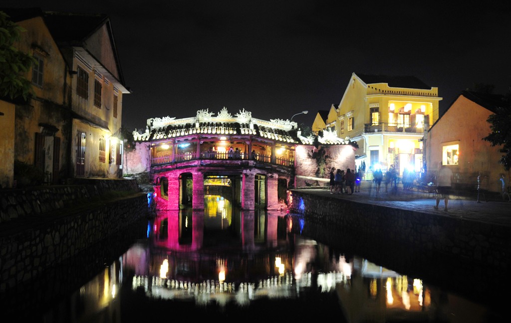 [-]Phố[-]cổ[-]Hội[-]An[-]bừng[-]sáng[-]chờ[-]đón[-]năm[-]mới