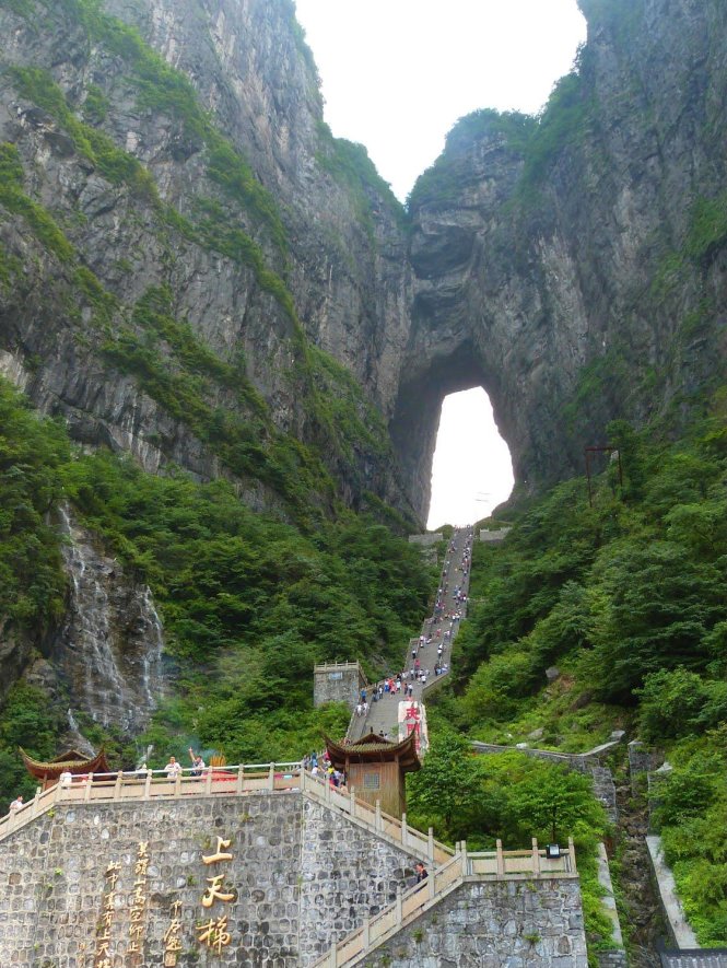 Chinh[-]phục[-]những[-]"cầu[-]thang[-]lên[-]thiên[-]đường"[-]nổi[-]tiếng[-]thế[-]giới