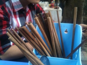 [-]Đũa[-]mốc[-]có[-]thể[-]tiết[-]ra[-]chất[-]độc[-]gây[-]ung[-]thư