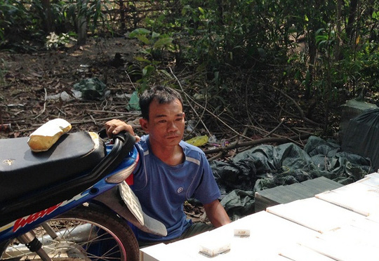 Hãi[-]hùng[-]thuốc[-]lá[-]lậu[-]có[-]chất[-]diệt[-]chuột