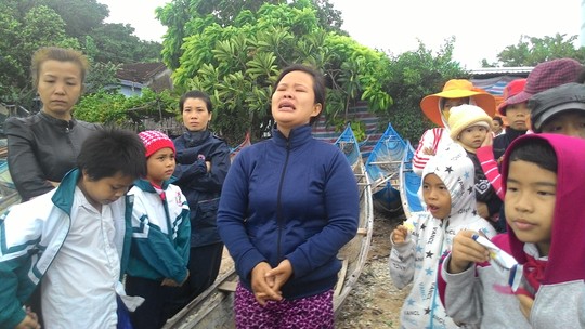 [-]Khánh[-]Hoà:[-]Chìm[-]ghe[-]trong[-]đêm,[-]2[-]người[-]mất[-]tích