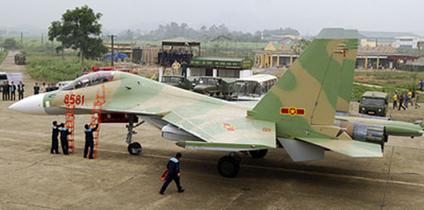 Hai tiêm kích Su-30MK2 đã về Việt Nam 