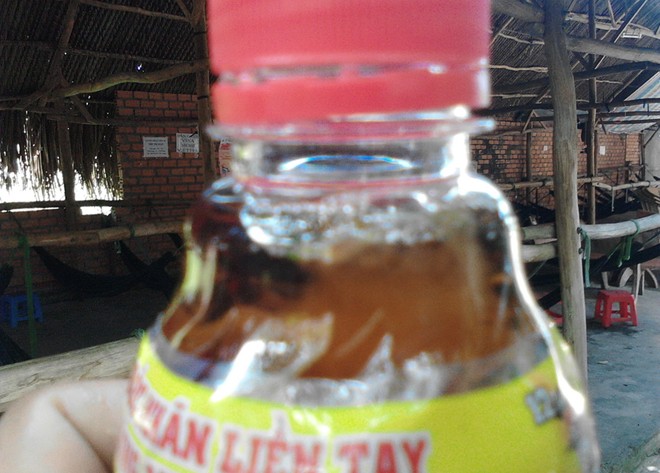 [-]Cảnh[-]sát[-]môi[-]trường[-]vào[-]cuộc[-]vụ[-]trà[-]Dr.[-]Thanh[-]có[-]cặn