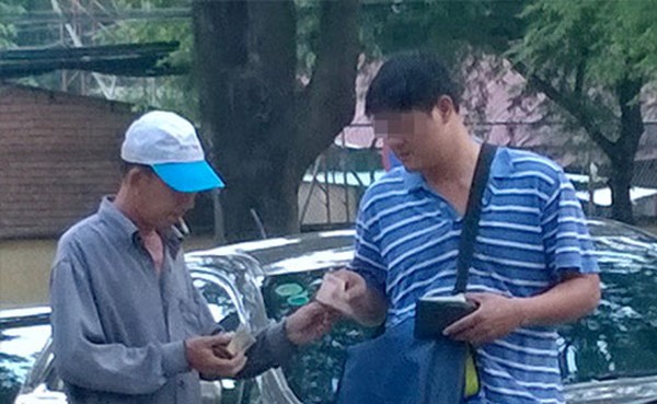 Bảo[-]kê[-]thu[-]phí[-]giữ[-]xe[-]ở[-]khu[-]trung[-]tâm[-]TP.HCM