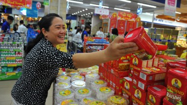  Hồi hộp với thị trường mứt tết