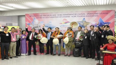   Đón đoàn khách du lịch quốc tế đầu tiên năm 2014
