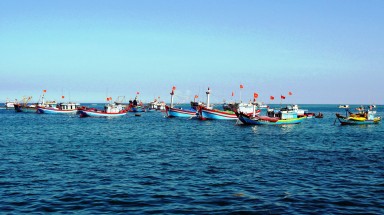 Ngư dân bám vùng biển Trường Sa ăn tết