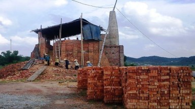  Kiên quyết xóa bỏ các lò gạch thủ công gây ô nhiễm môi trường