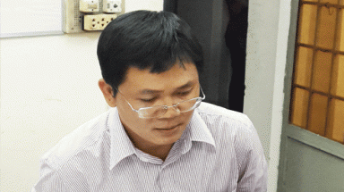  TP.HCM:Bắt quả tang đội phó chi cục thuế Q.1 nhận tiền của doanh nghiệp 