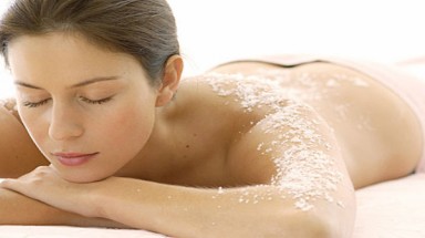 Trắng da bằng muối tắm: Đẹp ít, lo nhiều!