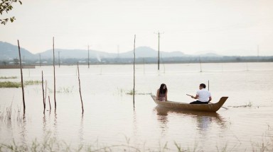  Ấn tượng bộ ảnh cưới "Quê em mùa nước lũ" đẹp mê hồn
