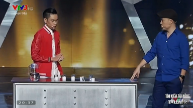  Vietnam's Got Talent: Thí sinh uống nhầm axit trên sân khấu trực tiếp