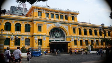   Giật mình với màu sơn của Bưu điện TP.HCM