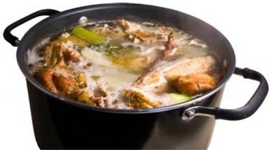  Lý do bạn nên uống nước hầm xương