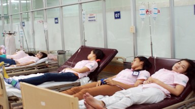 Trà Vinh: Hơn 100 công nhân nhập viện sau bữa ăn trưa