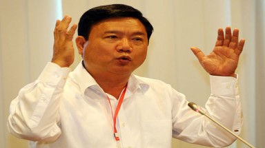   Bộ trưởng Đinh La Thăng: "Nếu biển báo còn thì người phải đi”