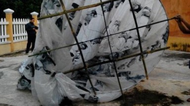  Vật thể lạ hình cầu rơi xuống miền núi Quảng Nam