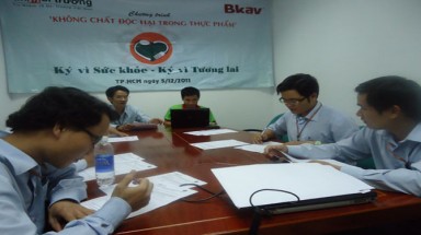   Công ty Bkav tại TP. HCM ký ủng hộ “Không chất độc hại trong thực phẩm” 