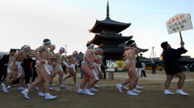   Nhật Bản: Người dân mình trần quấn khố tham gia Lễ hội Okayama Naked 