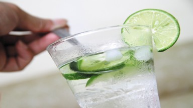  Uống nước chanh không phải lúc nào cũng tốt