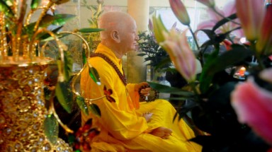    Pho tượng thật như "người" ở chùa Quán Sứ