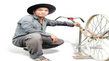  Gặp người khiến trâu, bò thất nghiệp