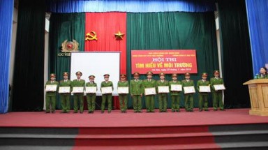  500 sinh viên cảnh sát thi tìm hiểu về môi trường