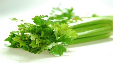  6 loại rau quả không nên nấu chín