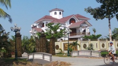   Chuyện "dinh thự" của ông Trần Văn Truyền và khoảng trống pháp luật