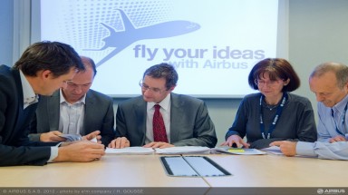  Airbus chọn ra 100 đội xuất sắc bước vào vòng 2 cuộc thi Fly Your Ideas