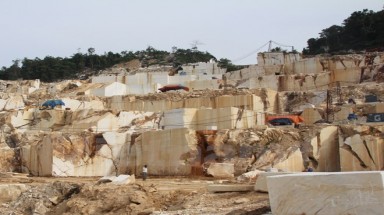   Phê duyệt kế hoạch đấu giá quyền khai thác khoáng sản năm 2015